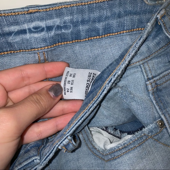 Zara Ripped Jeans - Picture 4 of 5
